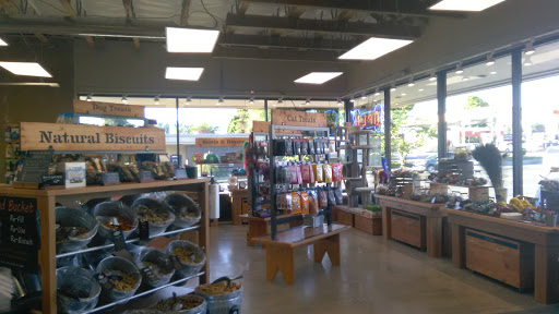 Pet Supply Store «Mud Bay», reviews and photos, 10245 SE 240th St, Kent, WA 98031, USA