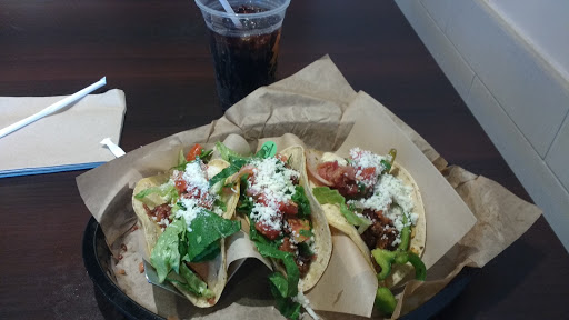 Mexican Restaurant «QDOBA Mexican Eats», reviews and photos, 1298 Promenade Pl, Eagan, MN 55121, USA
