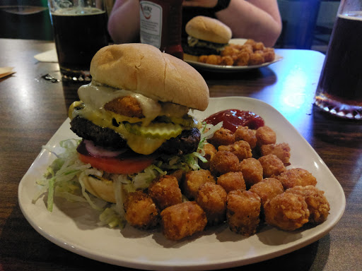 Bar & Grill «Ummies Bar & Grill», reviews and photos, 530 S Front St, Mankato, MN 56001, USA