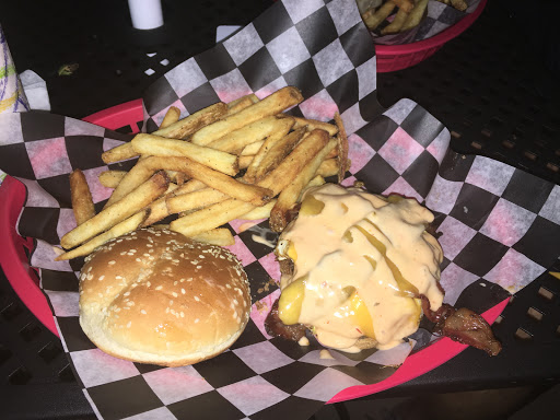 Hamburger Restaurant «The Burger Shack», reviews and photos, 13661 Lee Jackson Memorial Hwy, Chantilly, VA 20151, USA