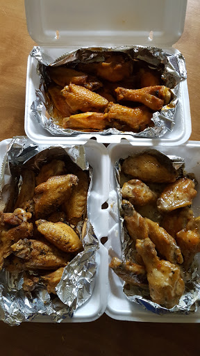 Chicken Wings Restaurant «Cluckers», reviews and photos, 1843 E Wheat Rd, Vineland, NJ 08361, USA