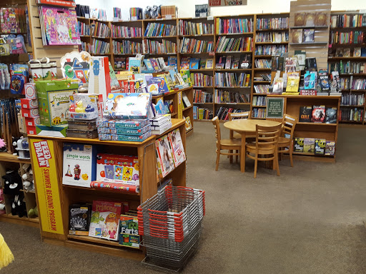 Book Store «Half Price Books», reviews and photos, 7600 150th St W, Apple Valley, MN 55124, USA