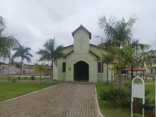 Comunidade São Leonardo, Av. Francisco Peixoto Braga, 462-518, Paracatu - MG, 38600-000, Brasil, Local_de_Culto, estado Minas Gerais