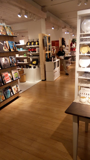 Furniture Store «Crate and Barrel», reviews and photos, 7014-604 E Camelback Rd, Scottsdale, AZ 85251, USA