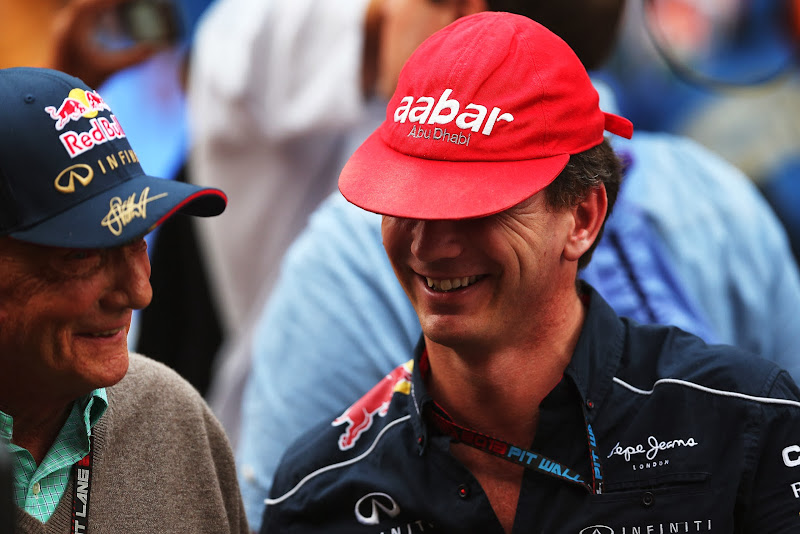 Ники Лауда и Кристиан Хорнер меняются кепками на Гран-при Индии 2013