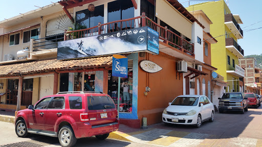 Silver Surf Shop, 40890, Hermenegildo Galeana 23, Centro, Zihuatanejo, Gro., México, Tienda de deportes | GRO