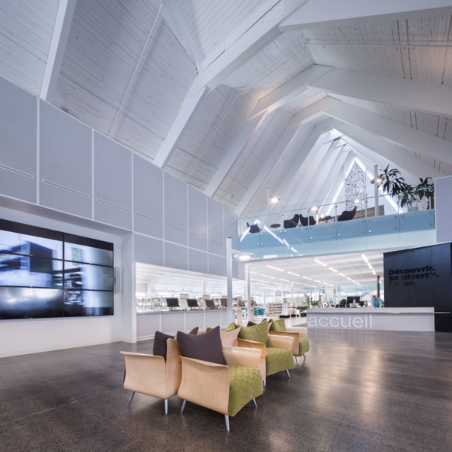 Monique Corriveau Library by Dan Hanganu and CLC