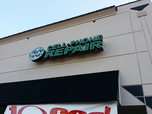 Electronics Repair Shop «10,000 Cellphones of Southcenter», reviews and photos, 16854 Southcenter Pkwy, Tukwila, WA 98188, USA