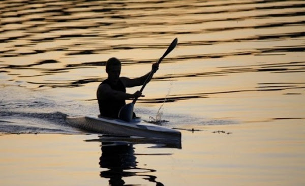 lake paddling