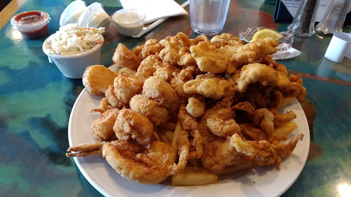 Seafood Restaurant «Sandpiper Restaurant», reviews and photos, 161 Cosey Beach Ave, East Haven, CT 06512, USA