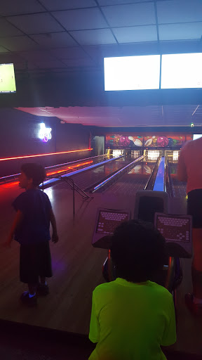 Bowling Alley «Plateau Bowling Lanes Inc», reviews and photos, 864 US-70, Crossville, TN 38555, USA