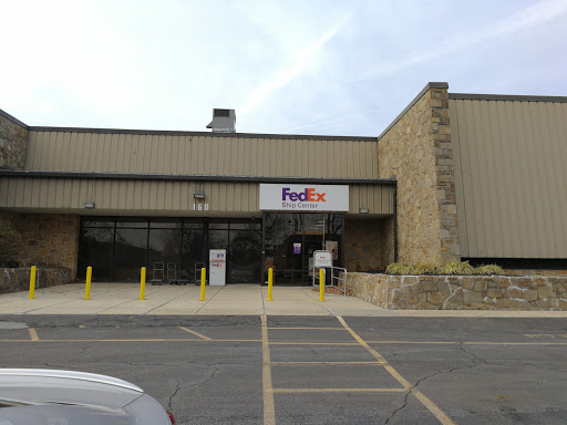 Shipping and Mailing Service «FedEx Ship Center», reviews and photos, 160 Rittenhouse Cir, Bristol, PA 19007, USA