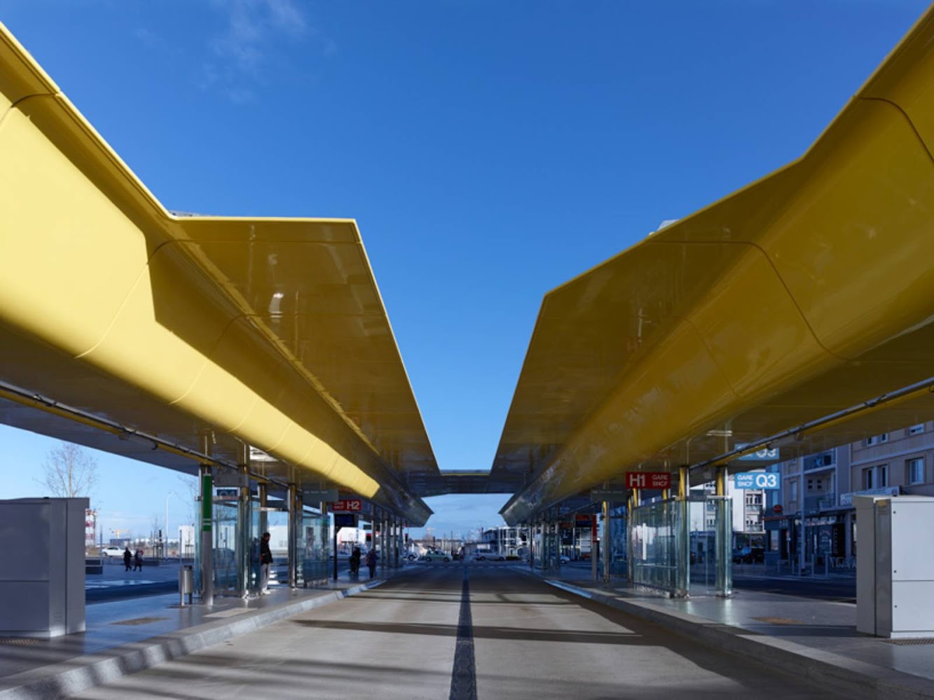 Saint Nazaire railway station by Tetrarc architects