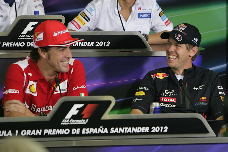Фернандо Алонсо и Себастьян Феттель на пресс-конференции в четверг на Гран-при Испании 2012