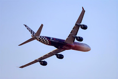 самолет Etihad на Гран-при Абу-Даби 2014