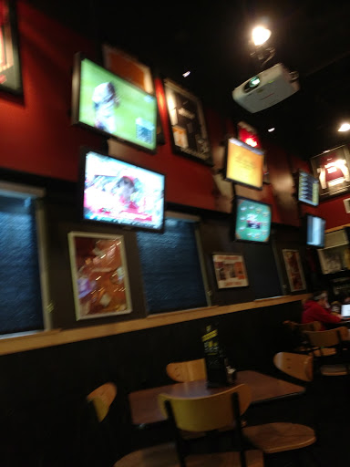 Chicken Wings Restaurant «Buffalo Wild Wings», reviews and photos, 625 Paul Huff Parkway, Cleveland, TN 37312, USA