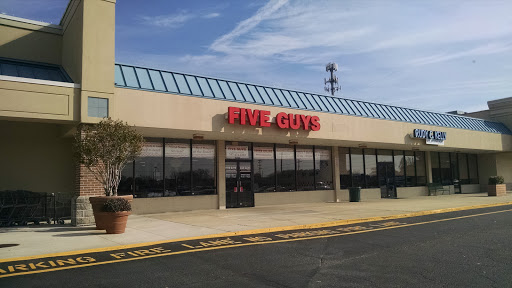 Fast Food Restaurant «Five Guys», reviews and photos, 5240 Fairfield Shopping Centre, Virginia Beach, VA 23464, USA