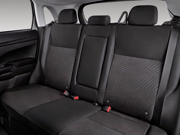 2015 Mitsubishi Outlander Sport-Interior-Exterior review
