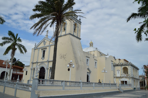 Santuario Nuestra Señora del Rosario, 15 de Octubre 2, Centro, 95270 Alvarado, México, Institución religiosa | VER