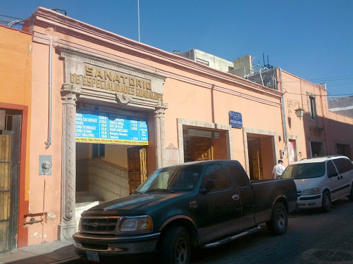 Sanatorio de Especialidades Guadalupe, San Luis Potosí 7, Centro, 37800 Dolores Hidalgo Cuna de la Independencia Nacional, Gto., México, Hospital | GTO