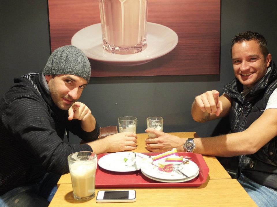 Тимо Глок и Тимо Шайдер в ресторане перед Гонкой чемпионов 2011