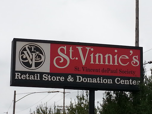 Thrift Store «St. Vincent de Paul - Q Street Thrift Store», reviews and photos, 199 Q St, Springfield, OR 97477, USA