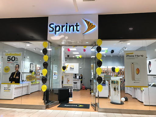 Cell Phone Store «Sprint Store», reviews and photos, 5065 Main St #126, Trumbull, CT 06611, USA
