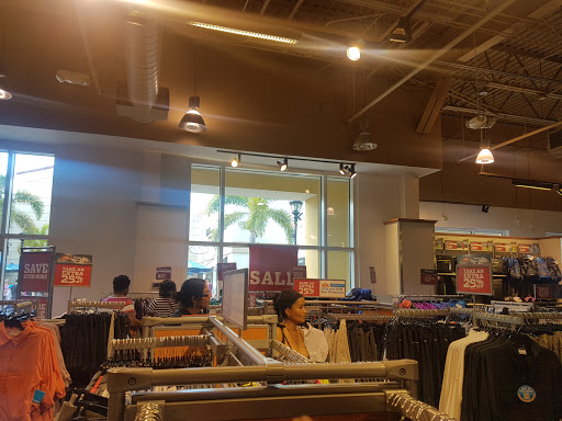 Sportswear Store «Columbia Sportswear Outlet Store at Premium Outlets in Orlando», reviews and photos, 4971 International Dr, Orlando, FL 32819, USA