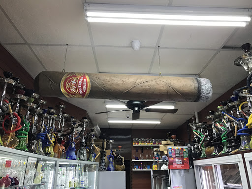 Vaporizer Store «Vaporizers & Tobacco | Smoke Shop», reviews and photos, 390 Metropolitan Ave, Brooklyn, NY 11211, USA