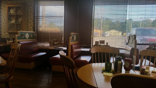 American Restaurant «Kings Family Restaurants», reviews and photos, 16494 Conneaut Lake Rd, Meadville, PA 16335, USA