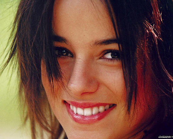  Alizee