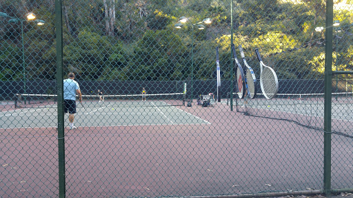 Tennis Court «Oakland Davie Tennis Stadium», reviews and photos, 198 Oak Rd, Piedmont, CA 94610, USA
