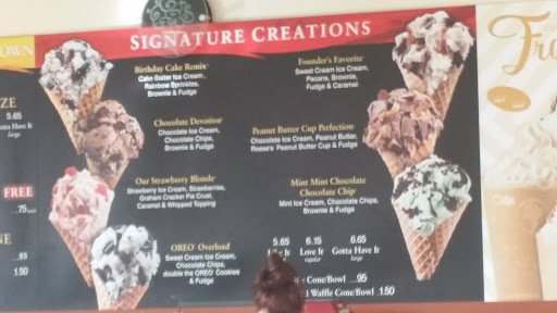 Ice Cream Shop «Cold Stone Creamery», reviews and photos, 3205 SW Cedar Hills Blvd #17, Beaverton, OR 97005, USA