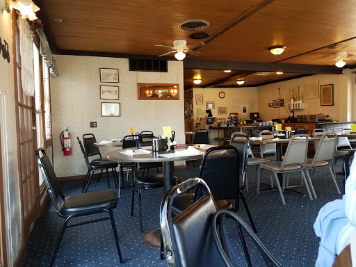Restaurant «Sisters Century House Restaurant», reviews and photos, 123 Canal St S, Canal Fulton, OH 44614, USA