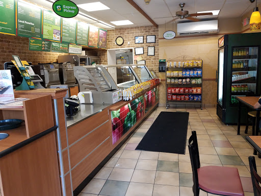 Restaurant «SUBWAY®Restaurants», reviews and photos, 32 Central St, Ipswich, MA 01938, USA