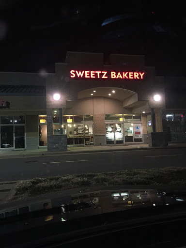 Wedding Bakery «Sweetz Bakery», reviews and photos, 1057 Edwards Ferry Rd NE, Leesburg, VA 20176, USA