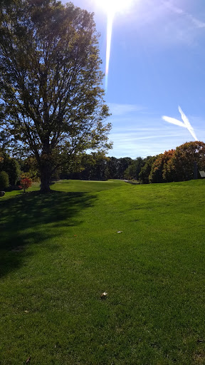 Public Golf Course «Sandy Burr Country Club», reviews and photos, 103 Cochituate Rd, Wayland, MA 01778, USA