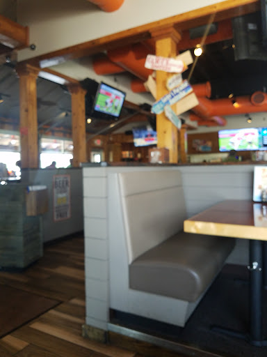 American Restaurant «Hooters», reviews and photos, 254 Range 12 Blvd, Denham Springs, LA 70726, USA