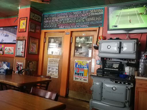 Bar «Side Street Bar & Grill», reviews and photos, 15 Dickerman St, Hamden, CT 06518, USA