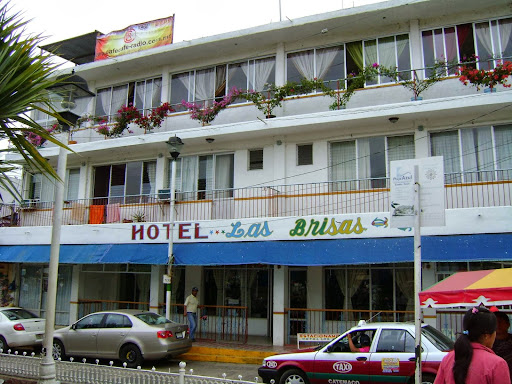 Hotel Las Brisas, Av. Venustiano Carranza N° 3, Esquina Maria Boettiger, 95870 Catemaco, Ver., México, Alojamiento en interiores | VER