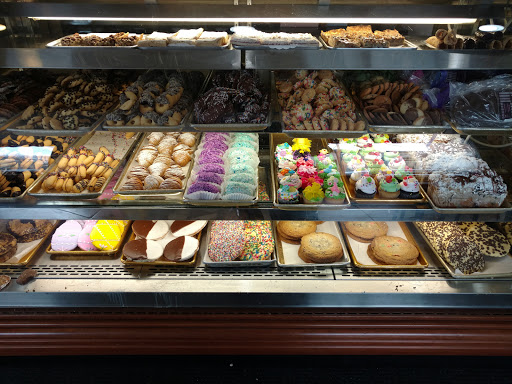 Bakery «Rolling Pin By the Bay - Bakery», reviews and photos, 184 W Main St, Bay Shore, NY 11706, USA