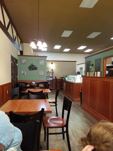 Restaurant «Main Street Daily Grind», reviews and photos, 215 E Main St, Front Royal, VA 22630, USA