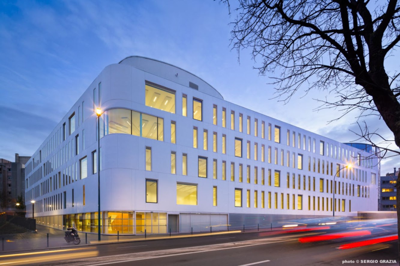 Positive energy Building by Fassio Viaud Architectes