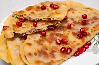 кутабы со свининой и гранатом кутабы со свининой и гранатом