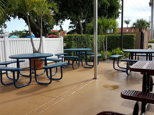 Fast Food Restaurant «DQ Grill & Chill Restaurant», reviews and photos, 694 9th St N, Naples, FL 34102, USA