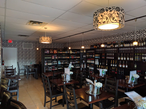 Wine Bar «Seminole Heights City Wine Bar», reviews and photos, 6703 N Florida Ave, Tampa, FL 33604, USA