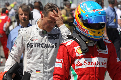 фэйспалмящий Михаэль Шумахер и Фернандо Алонсо после квалификации на Гран-при Канады 2012