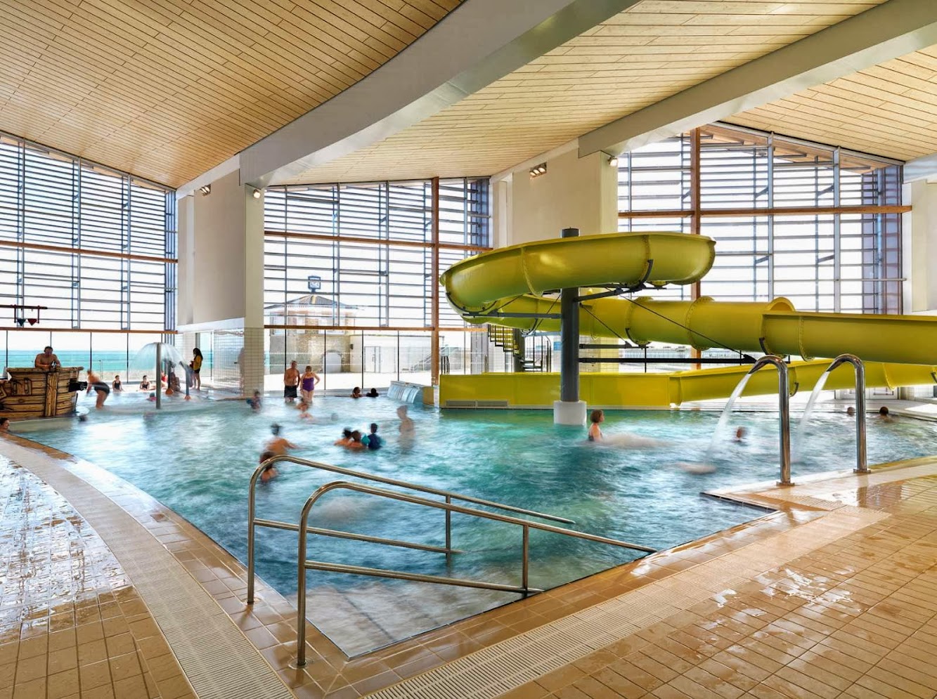 Sport wins Splashpoint Leisure Centre by Wilkinson Eyre