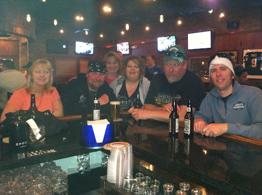 Bar & Grill «At The Office Sports Bar & Grill», reviews and photos, 4901 Cal Sag Rd, Crestwood, IL 60445, USA