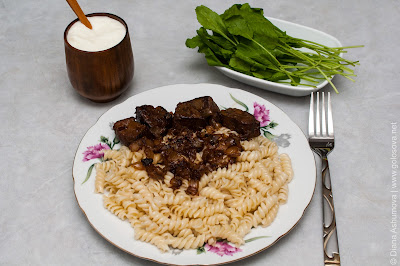 жареная печень с макаронами жареная печень с макаронами